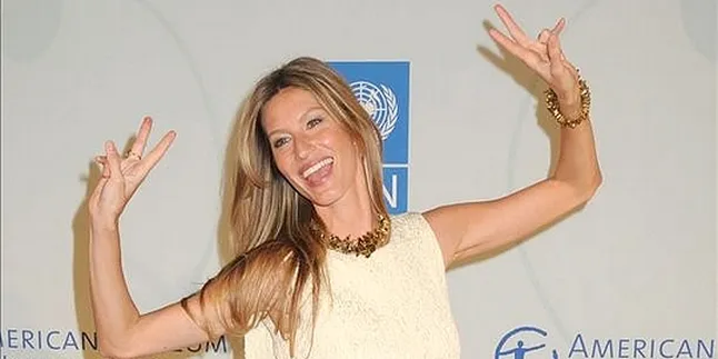 Gisele Bundchen Jadi Superhero
