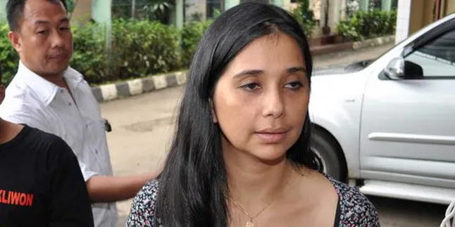 Ayu 'No Comment' Soal Kasusnya Dengan Anak
