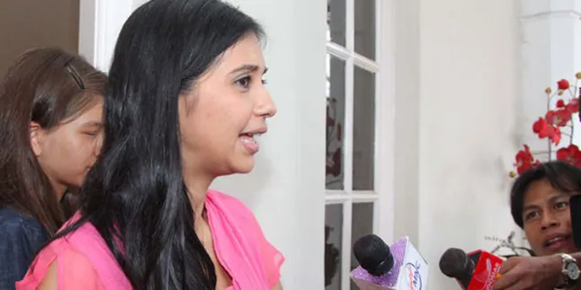 Ayu Azhari Rencana Konsultasi ke Kak Seto