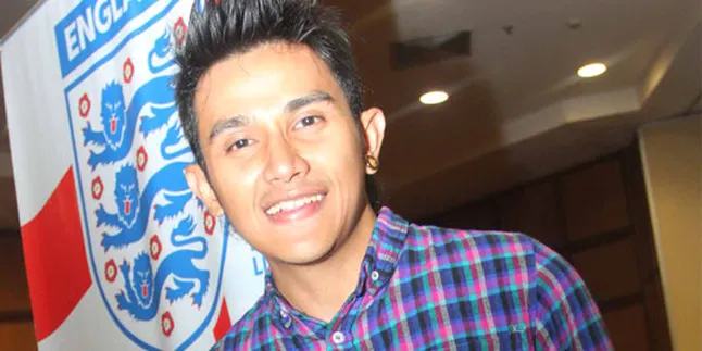 Vicky Nitinegoro Bersepeda Bukan Karena Trend Vicky Nitinegoro Bersepeda Bukan Karena Trend