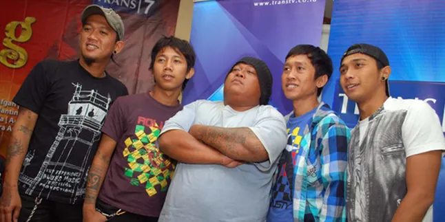 Klantink Capai Impian Berkolaborasi Dengan Iwan Fals