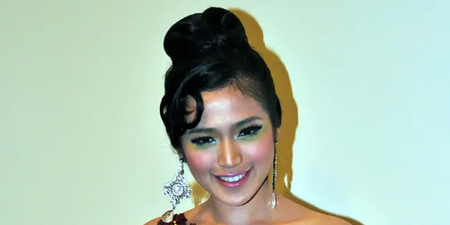 Jessica Iskandar Nilai Irfan Bachdim Good Looking