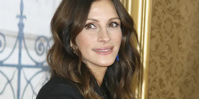 Julia Roberts Serang Paparazzi
