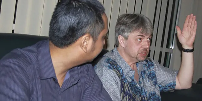 Komnas Anak Anggap Ayah Aurelie Terlalu Agresif Komnas Anak Anggap Ayah Aurelie Terlalu Agresif
