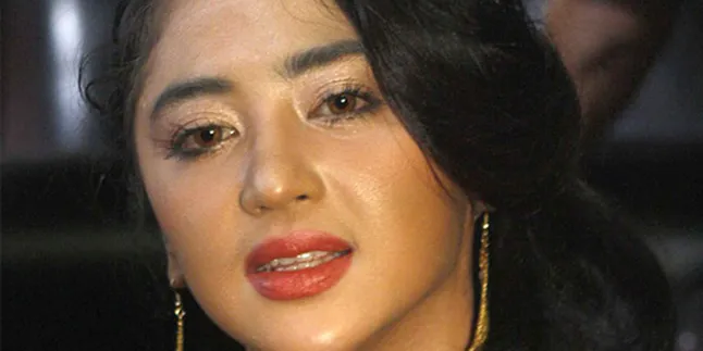 Dewi Perssik: Saya Tak Pernah Bilang Cabut Laporan