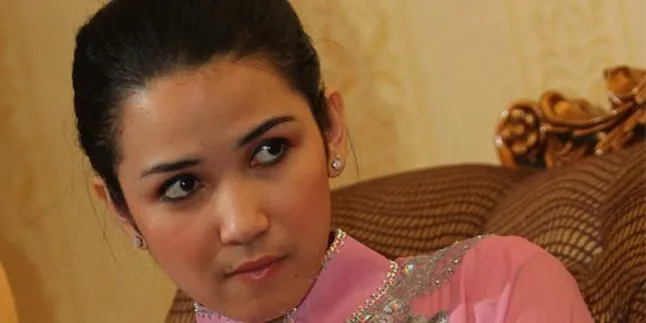 Dinda Kanyadewi Lebih Selektif Pilih Pasangan Dinda Kanyadewi Lebih Selektif Pilih Pasangan