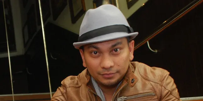 Menyanyi Mudahkan Tompi Komunikasi Dengan Pasien