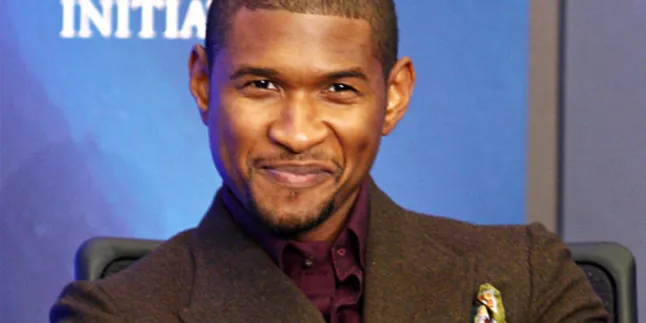 Fans Usher Resmi Minta Maaf Atas 'Tendangan'nya