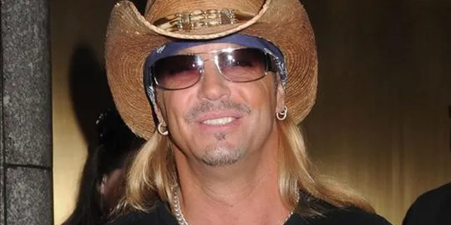 Bret Michaels Lamar Kekasih di Depan Kamera