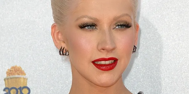 Parfum Baru Aguilera Terinspirasi Selera Sang Ibu