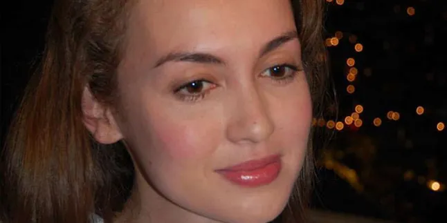 Rianti Cartwright Lebih Nyaman Peran Tokoh Dialek Sunda