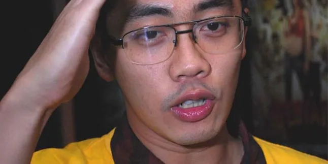 Istri Dennis Adishwara Tampakkan Tanda Kehamilan