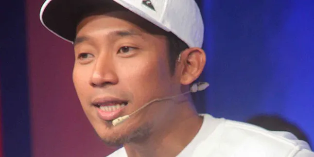 Deni Cagur Pengen Nge-MC di Bawah Laut