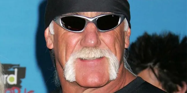 Hulk Hogan Jalani Operasi Selama 10 Jam