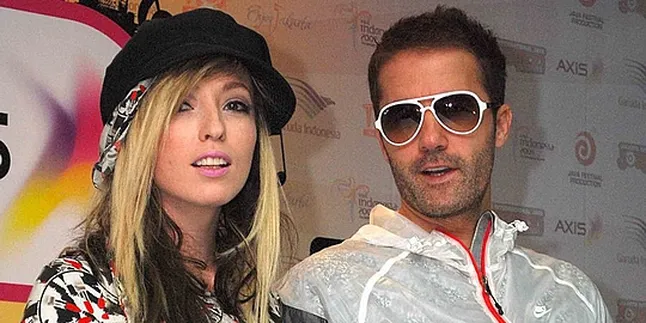 The Ting Tings Kecanduan Konser The Ting Tings Kecanduan Konser