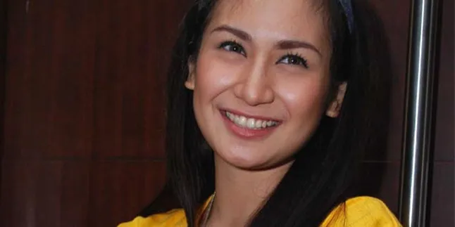 Siti Anizah Perankan Gadis Kalimantan Yang Polos Siti Anizah Perankan Gadis Kalimantan Yang Polos