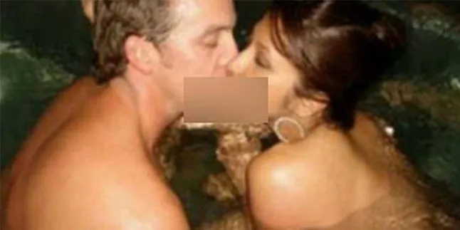 Foto Rahma Azhari Bugil Dengan Bule?