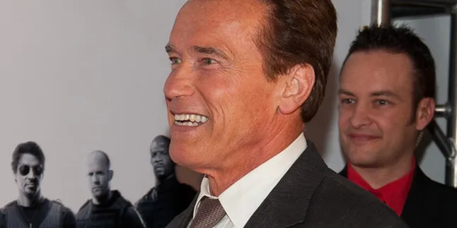 Arnold Schwarzenegger Lepas Jabatan Gubernur