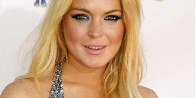 Lindsay Lohan Bebas Dari Rehab