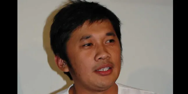 Hanung Bramantyo Anggap Happy Salma Pas Jadi Pelacur Hanung Bramantyo Anggap Happy Salma Pas Jadi Pelacur