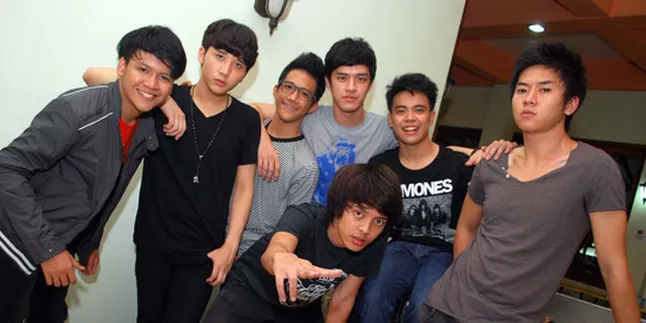 Up, Close and Personal Bareng SMASH! Up, Close and Personal Bareng SMASH!