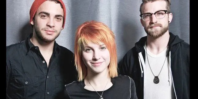 Hayley Williams Bantah Jadi Sebab Paramore Retak