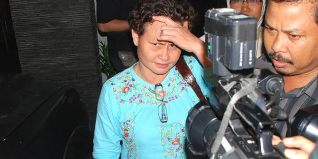 Ny. Maria: Status Miller Sudah Kawin!