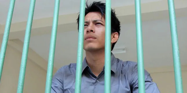 Ratusan Warga Dayak Demo Saksi Kasus Ariel