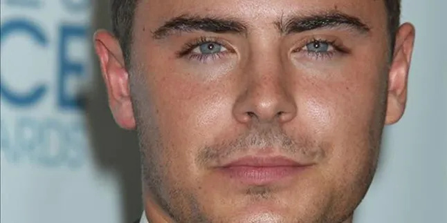 Zac Efron - Vanessa Hudgens Pacaran Lagi?