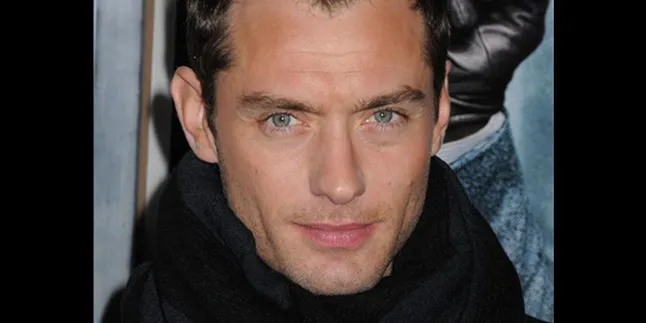 Jude Law - Sienna Miller Bakal Gelar Pernikahan Ala Hippie