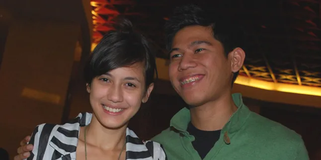 Nino RAN - Pevita Pearce Saling Beri Dukungan