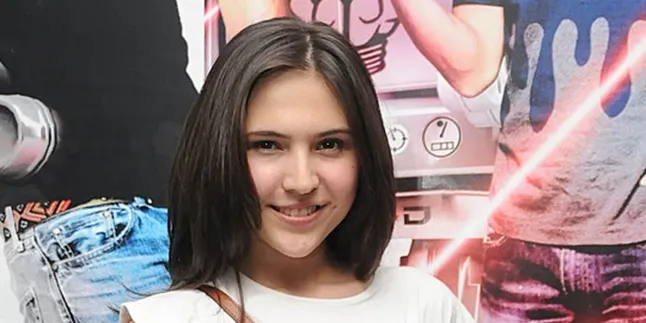 Bersalaman Dengan N.E.R.D, Olivia Lubis Tak Ingin Cuci Tangan