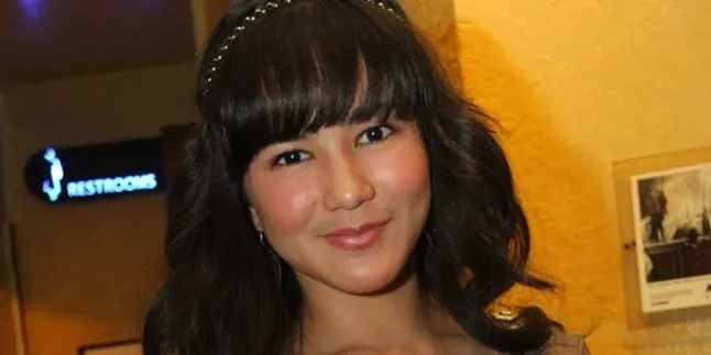 Masayu Clara: Lucky Childish Dan Suka Dimanja