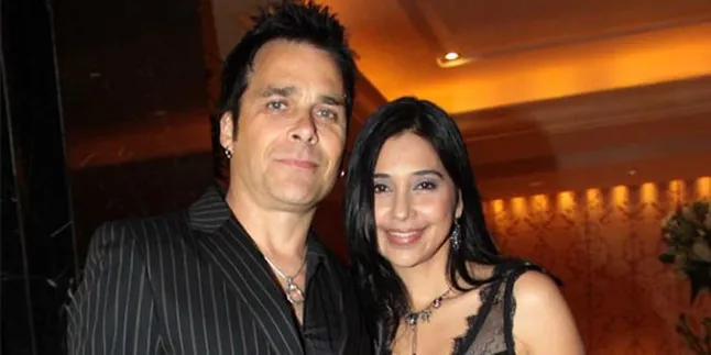 Ayu Azhari Ingkar Berikan Paspor Anak