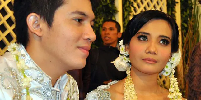 Souvenir Pernikahan Irwansyah - Zaskia CD Lagu Duet