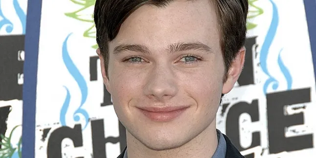 Chris Colfer Kirim Pesan Buat Para Korban Pelecehan