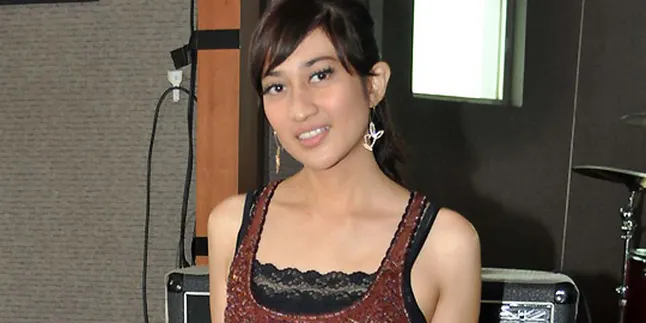 Helmalia Putri Serius Jadi Penyanyi