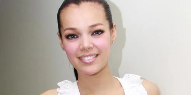 Bintangi 'NADA CINTA', Dewi Sandra Ga Lip Sync Lhoo...