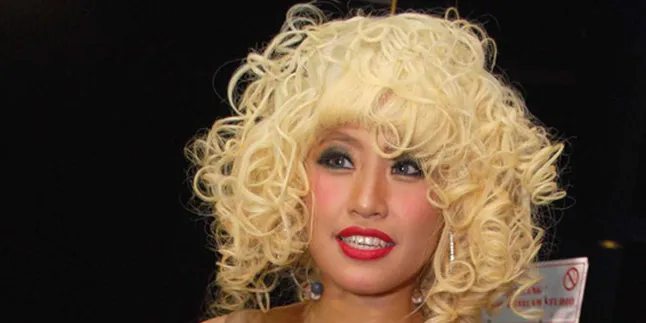 Pinkan Mambo Mendadak Kuning!