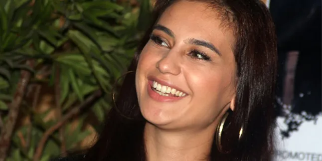 Terpesona Marissa Nasution, Ne-Yo Berikan Ciuman