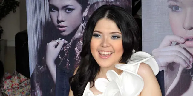 Tina Toon Pentingkan Karir, Belum Mau Pacaran