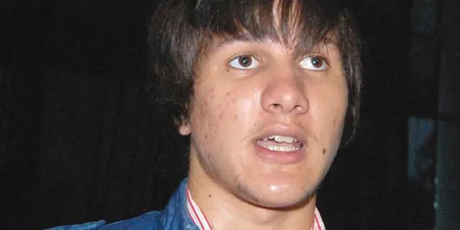 Stuart Collin Dilema Masa Depan