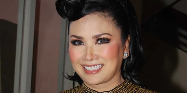 Titi DJ 'Campur Aduk' di Tribute To Elfa Secioria