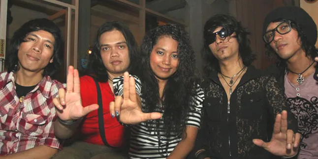 Album Perdana Elektra Band Sudah 50%