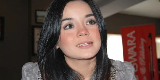 Raih Impian, Gita Sinaga Ambil Jurusan Komunikasi