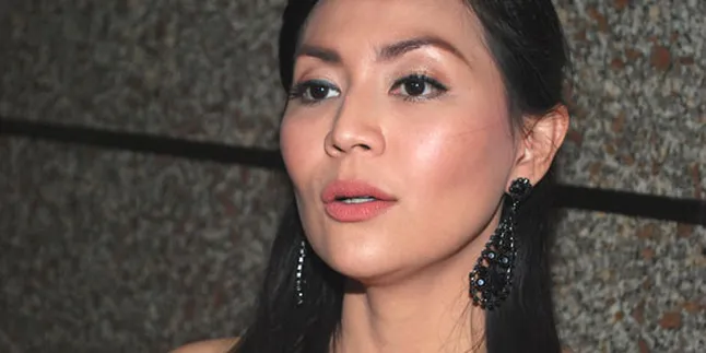 Jatuh Dari Panggung, Tessa Kaunang Tak Kapok