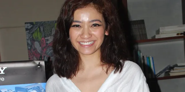 Jadi Jurnalis, Agni Banyak Dikomplain