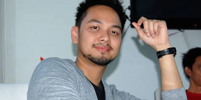 Arlan Tak Mau Saingi Astrid