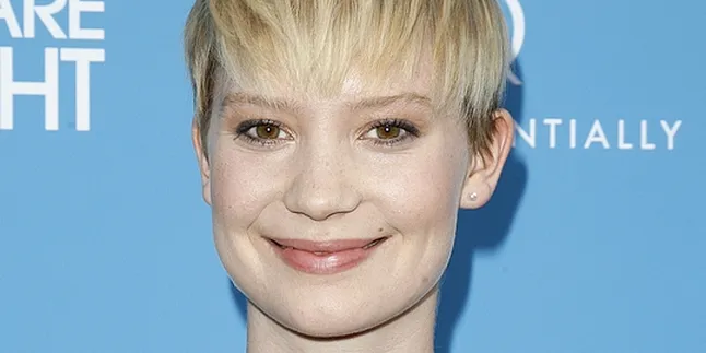 Mia Wasikowska Akhirnya Geser Carey Mulligan Mia Wasikowska Akhirnya Geser Carey Mulligan
