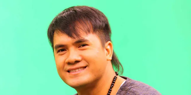 Mas Kawin Saipul Jamiell Liontin Berlafal Allah